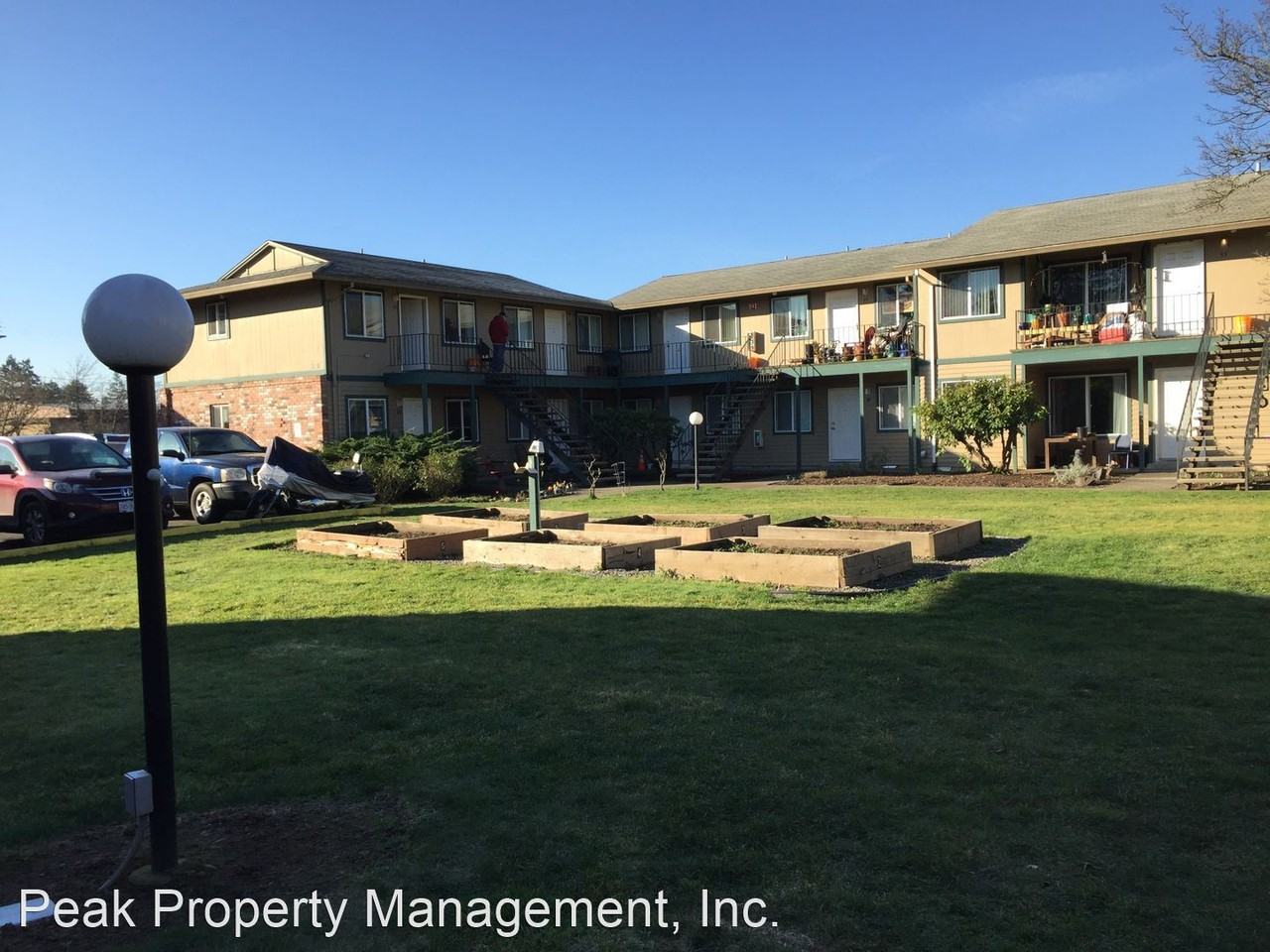 8435 SE Insley Street - Photo 2 of 31