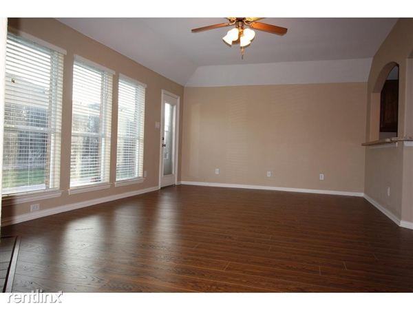 12609 Skeeter Ln - Photo 3 of 7