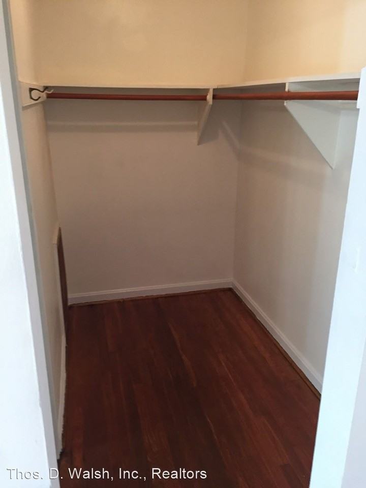 1240 Rhode Island Ave NE - Photo 3 of 6