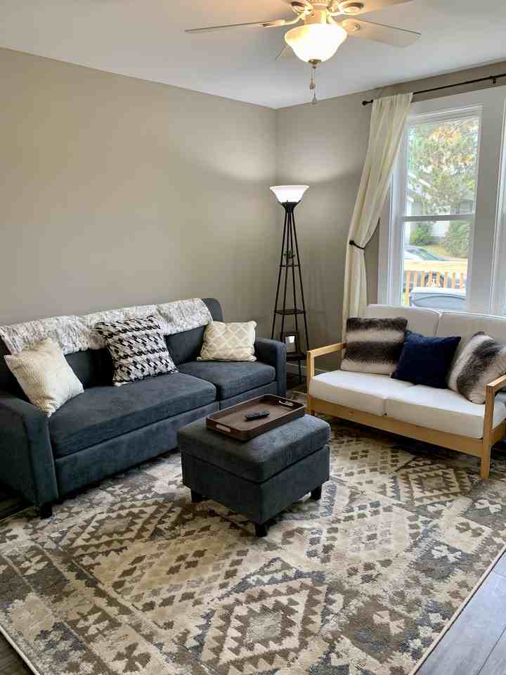 221 4th St Nw #1 - Photo 2 of 20