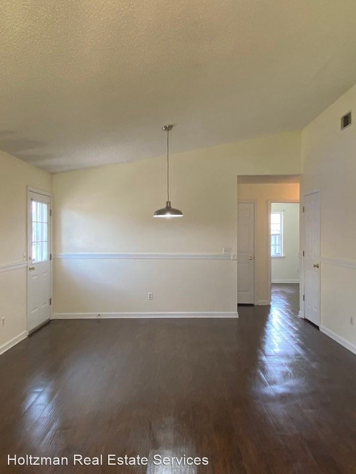 854 Lyndsi Ln - Photo 3 of 14