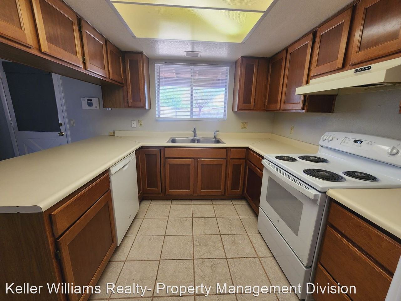 104 E Juniper Ave - Photo 3 of 16