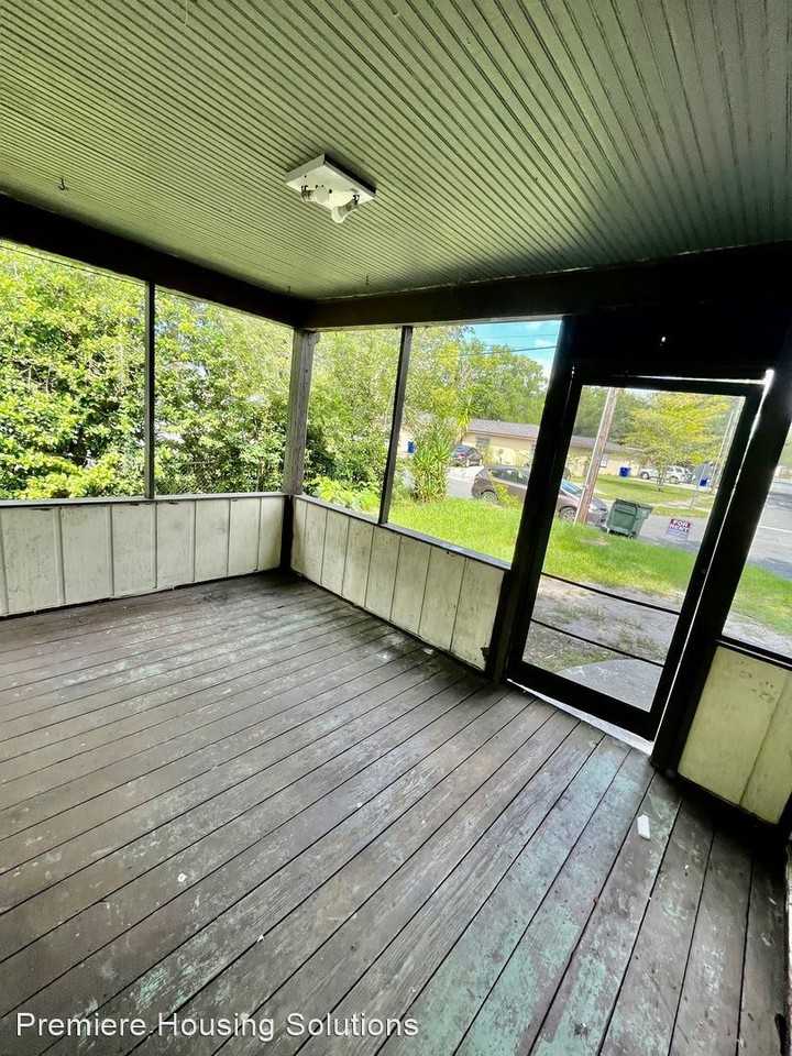 1618 Wayman St - Photo 2 of 8