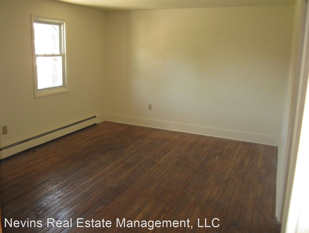 East Foster Townhomes - Photo 3 of 7