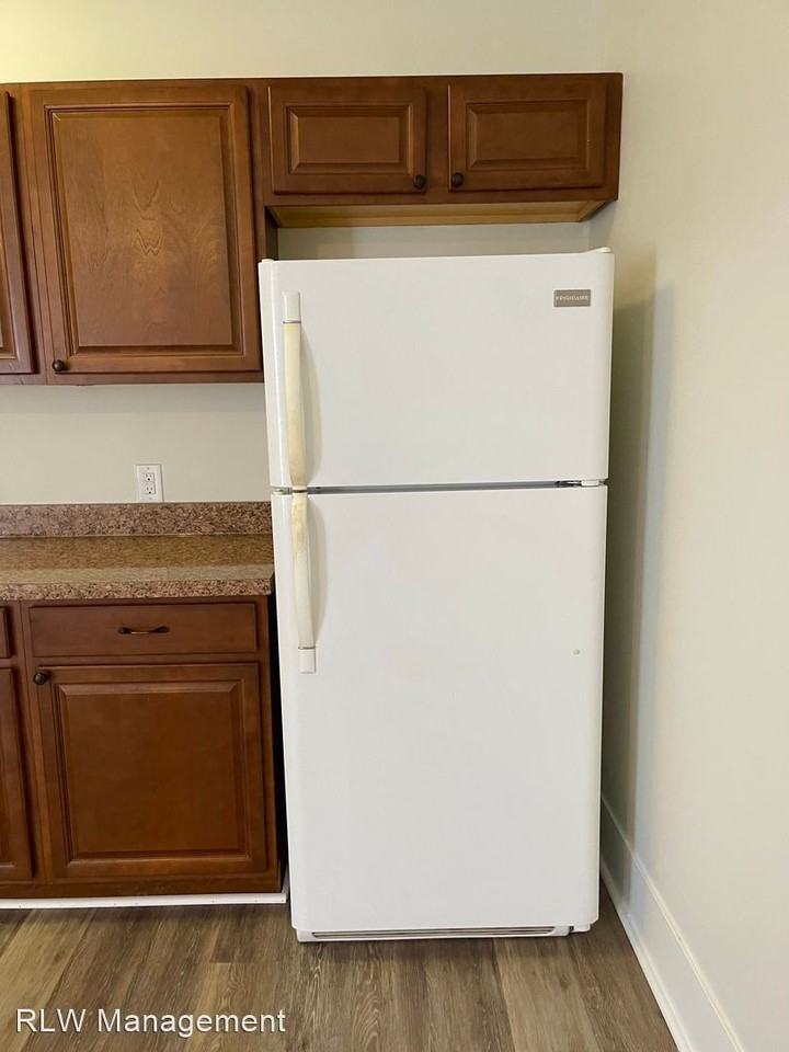 9 & 11 N Central Ave - Photo 3 of 24