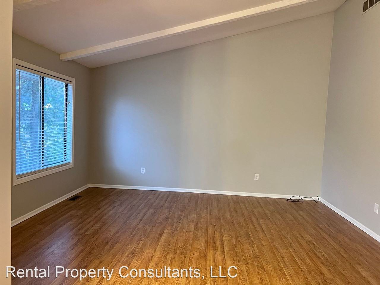 5080 Stauffer Ave SE - Photo 3 of 12