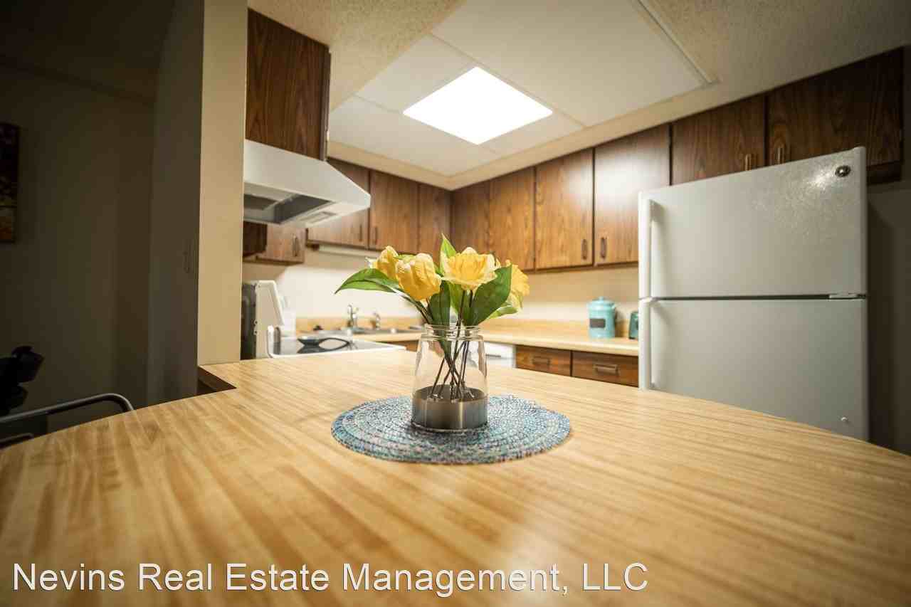 Highland Tower Apartments - Photo 2 of 6