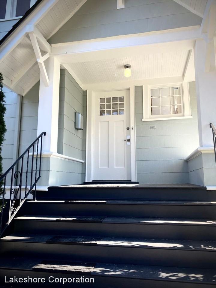 1061 E Miller St - Photo 2 of 15