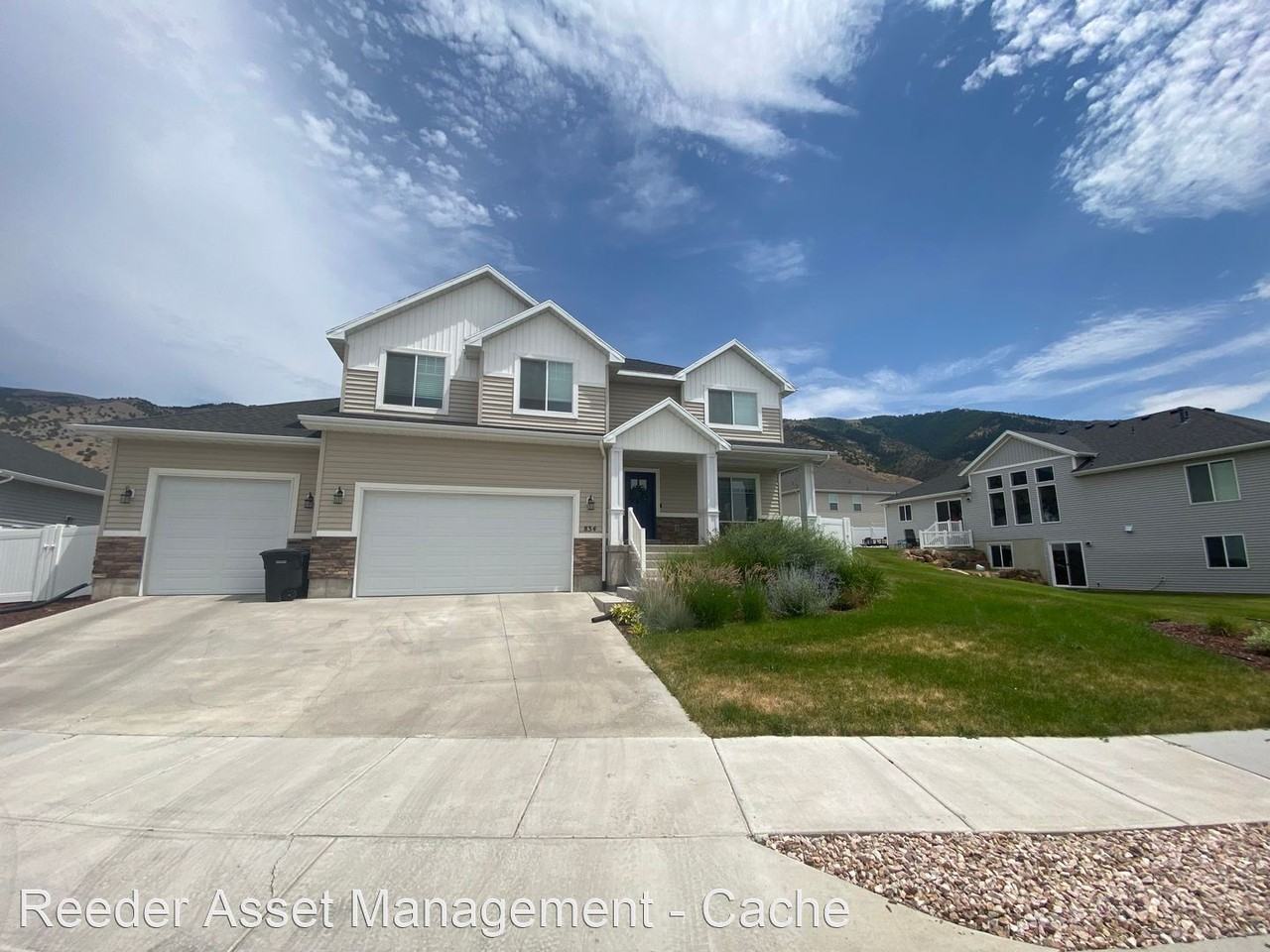 834 S 530 E - Photo 2 of 50