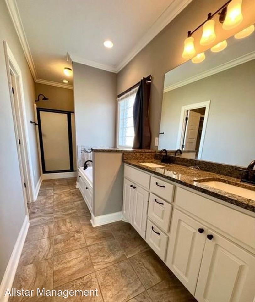 2103 Bosworth Cv - Photo 3 of 12