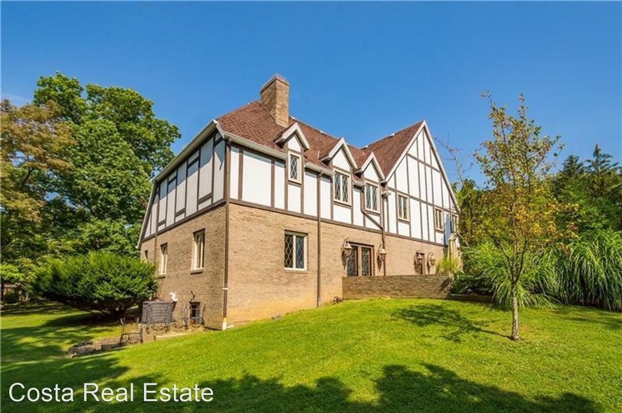 141 Locust St - Photo 2 of 25