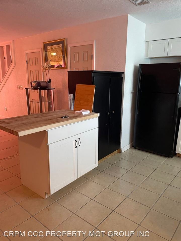 3110 Debra Blvd - Photo 3 of 20