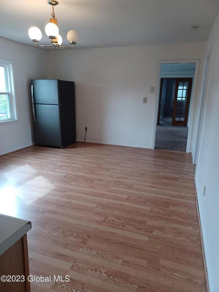 1003 23rd St - Photo 2 of 15