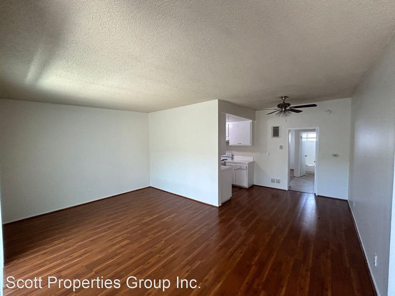 14925 Sherman Way - Photo 3 of 10