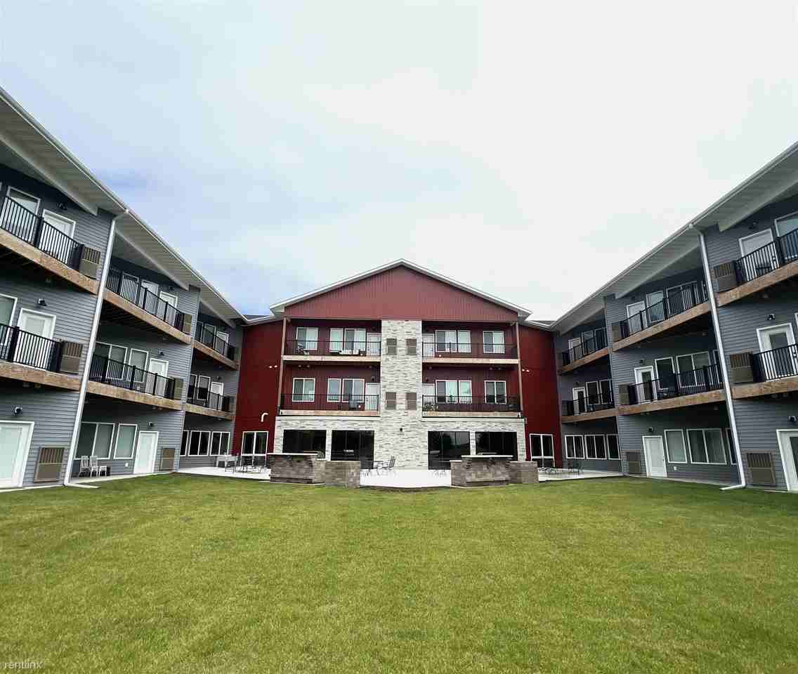 The Heights on Adams - Photo 3 of 33