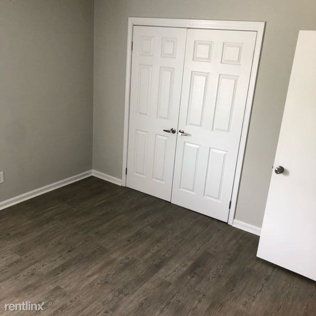 1400 Cliff St #F - Photo 3 of 19