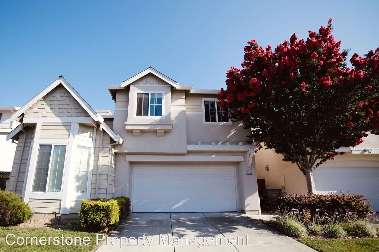 2042 Mckenzie Pl - Photo 2 of 18