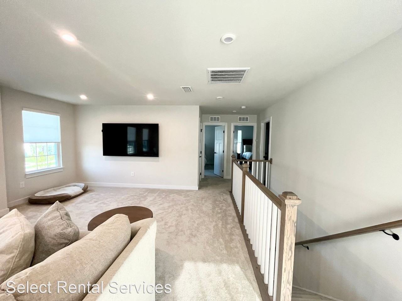 109 Ryker Rd E - Photo 3 of 24