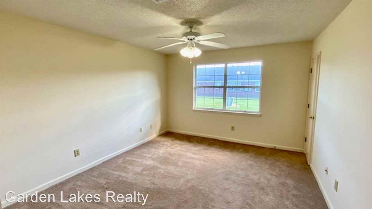 17-19 Sandcreek Drive - Photo 3 of 7