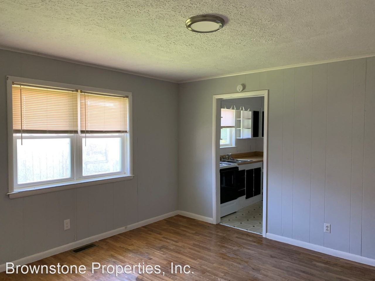 1710 Edmunds St - Photo 3 of 11