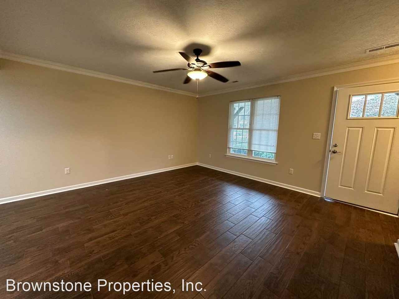 52 Gloucester Dr - Photo 2 of 12