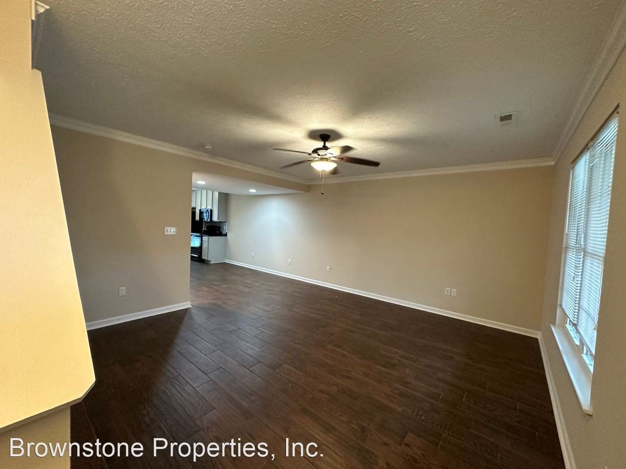 52 Gloucester Dr - Photo 3 of 12