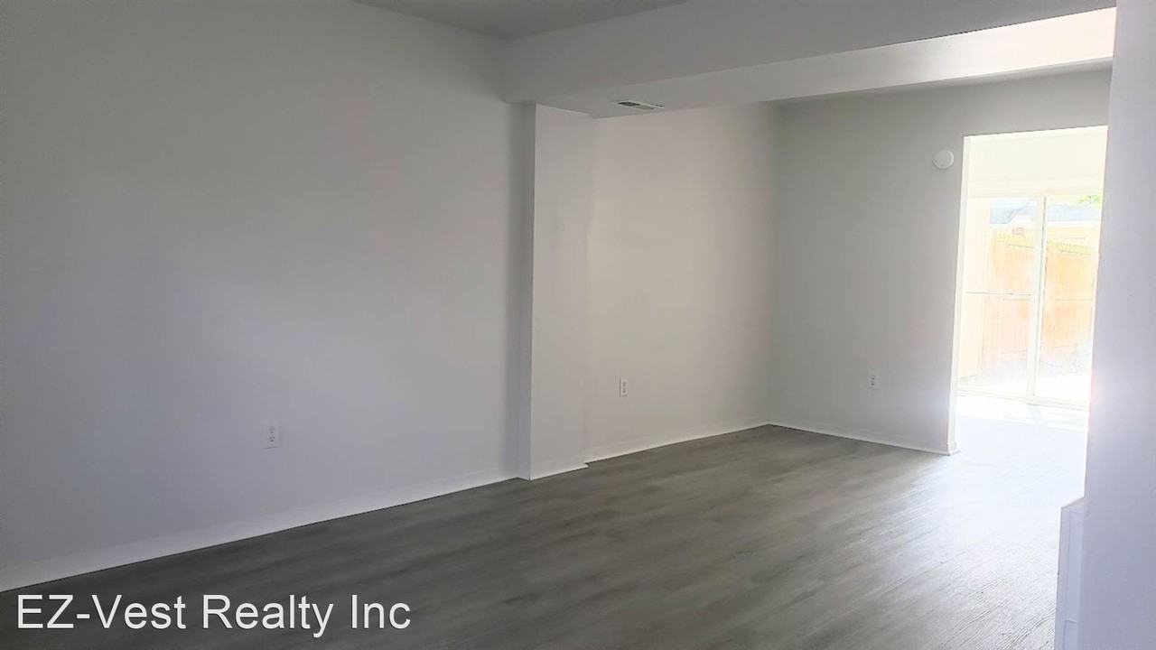 12755 Woodside Ln - Photo 3 of 17