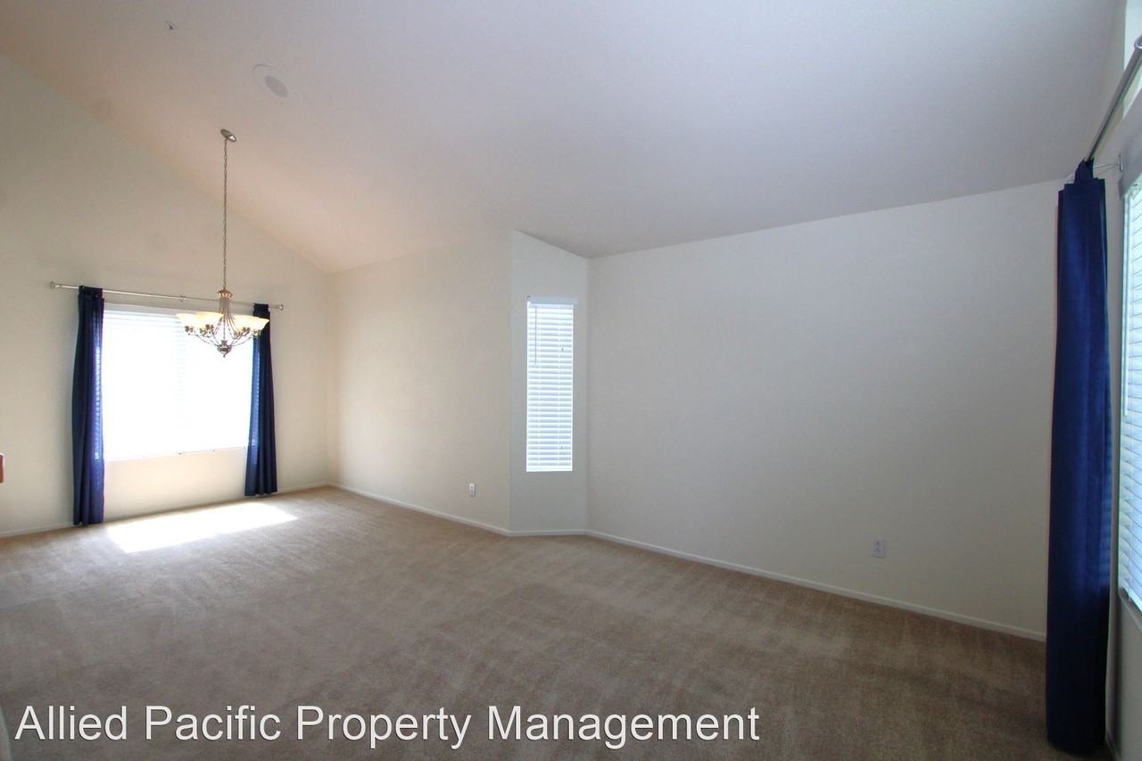 29189 Stonegate Ln - Photo 3 of 24