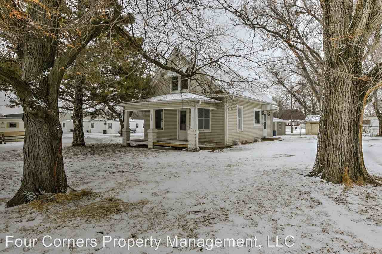 3100 N 35th St - Photo 2 of 24