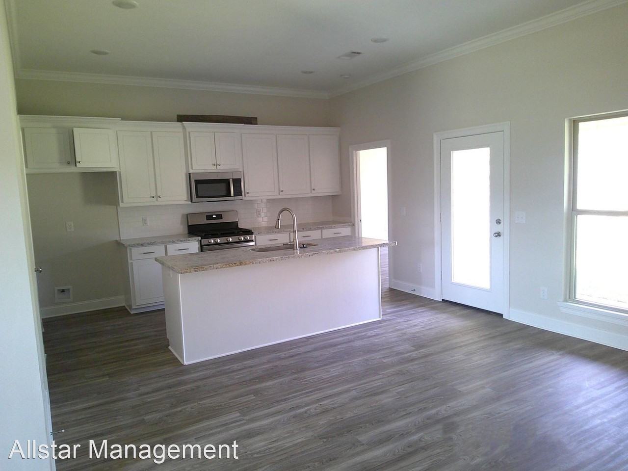 120 Bailey Cv - Photo 3 of 17