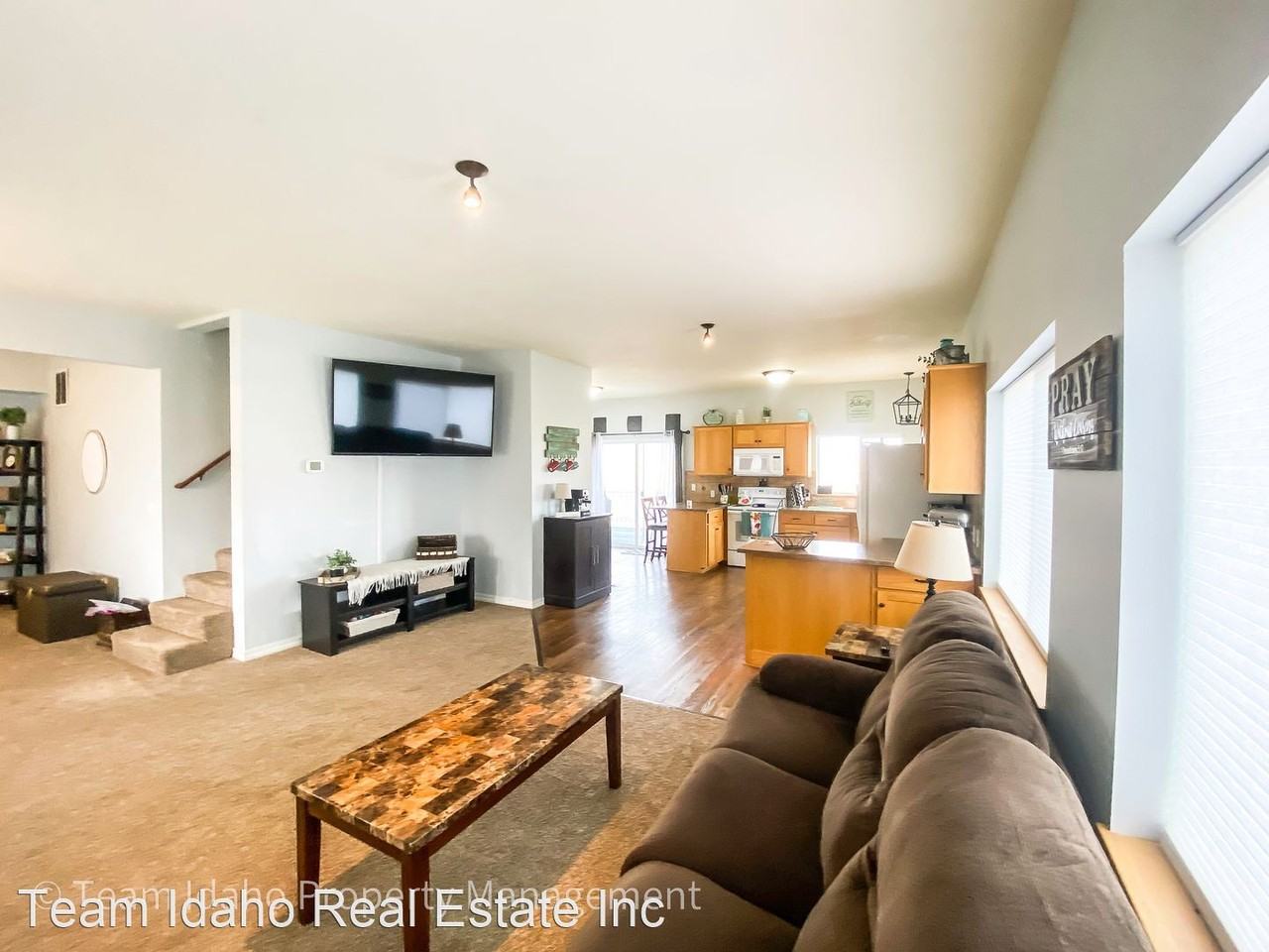 426 E Valleyview Ave - Photo 2 of 41