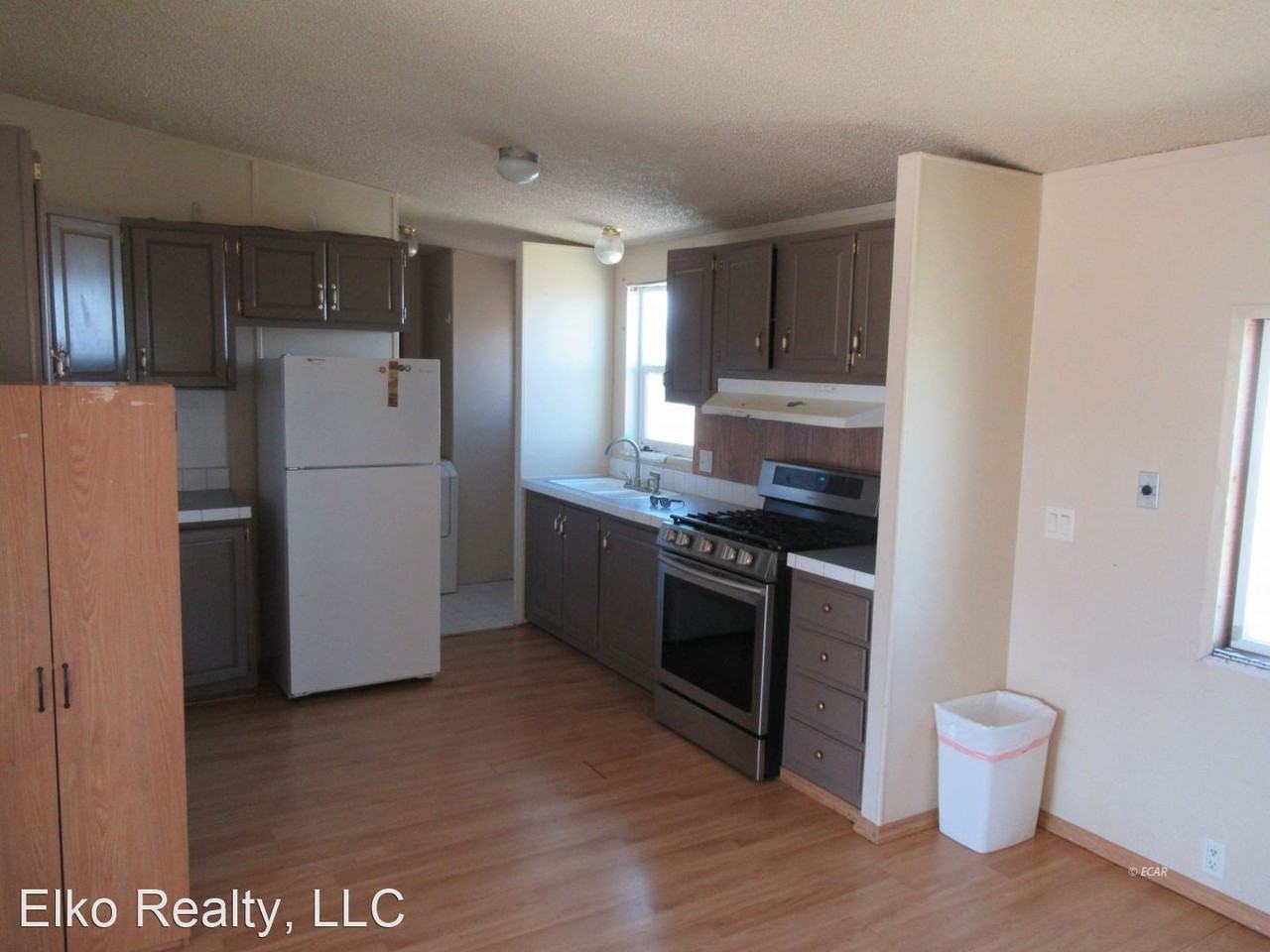 2849 Hummingbird St - Photo 2 of 4