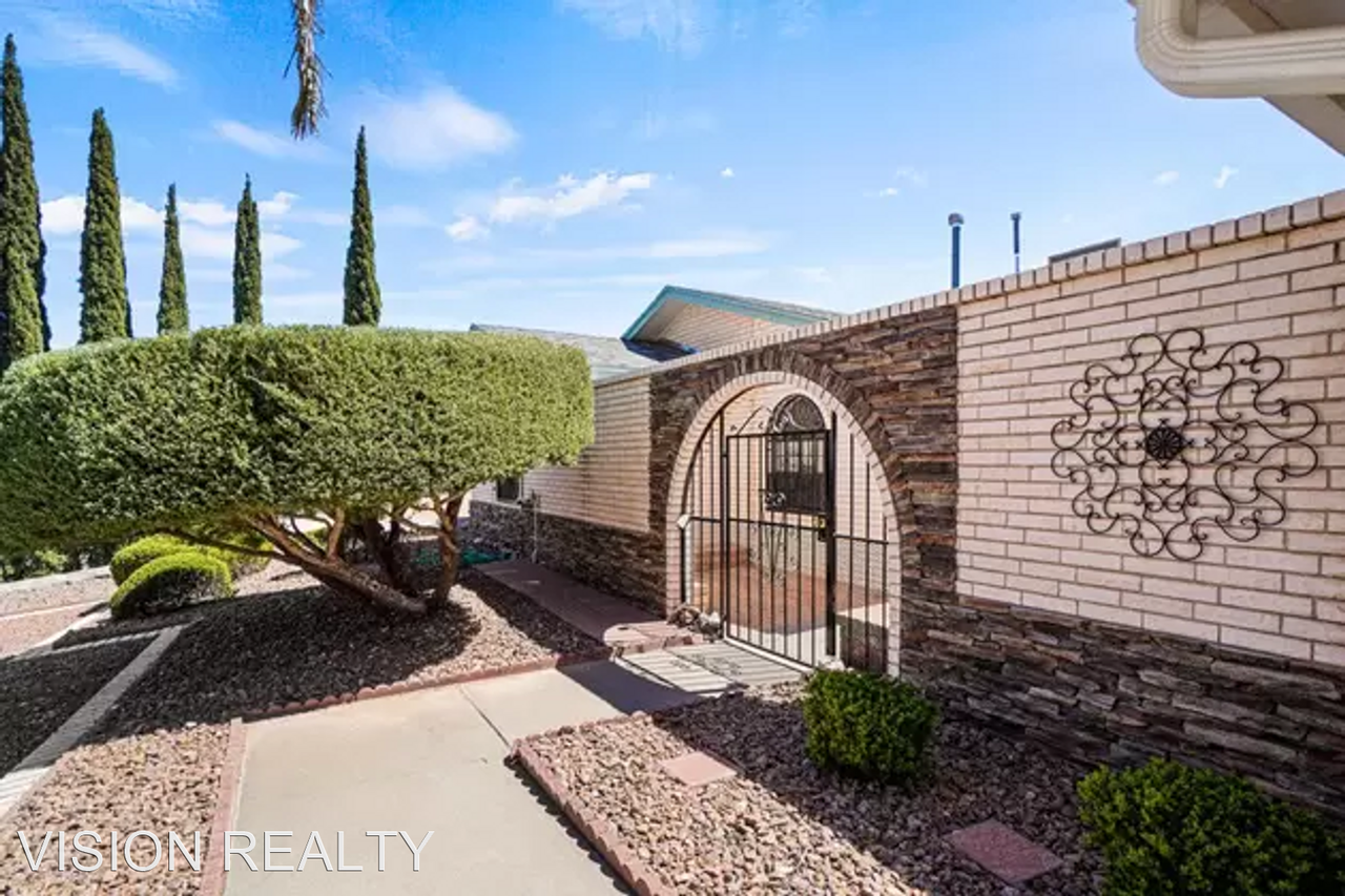 3244 Mountain Walk Dr - Photo 3 of 13
