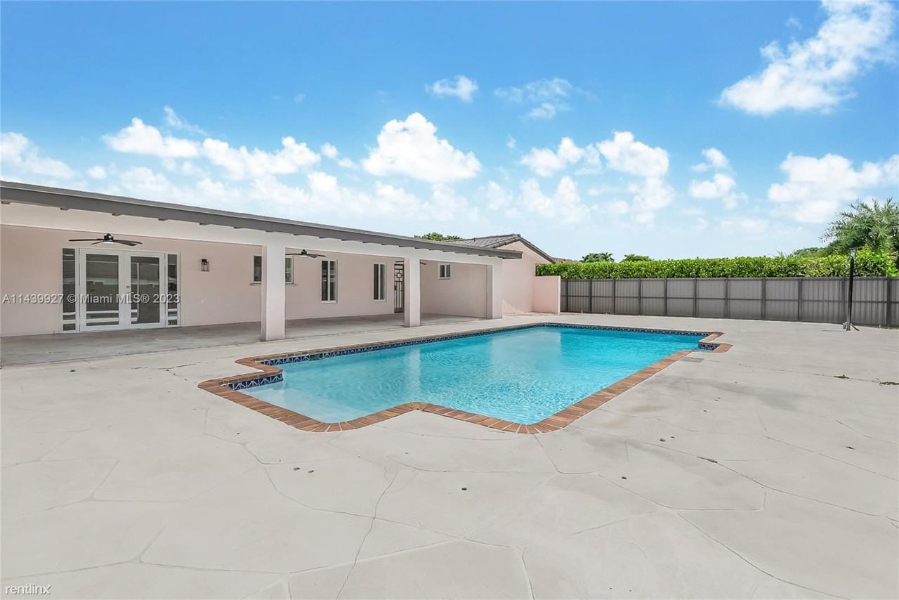 13410 Sw 21st St - Photo 2 of 12