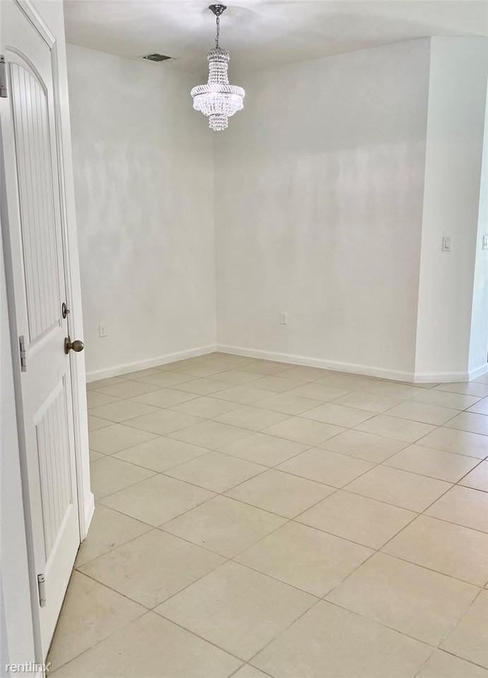 21479 Nw 14th Ct - Photo 3 of 17