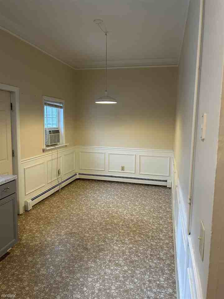 61 Spring St - Photo 2 of 15