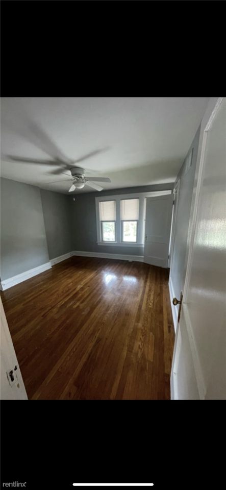 528 S Drexel Ave - Photo 2 of 3