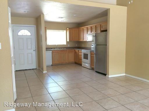 3029 N 24th Ln - Photo 2 of 12