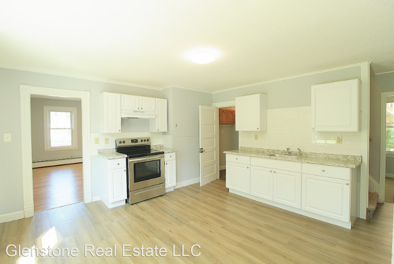 186 S Main Street - Photo 3 of 20