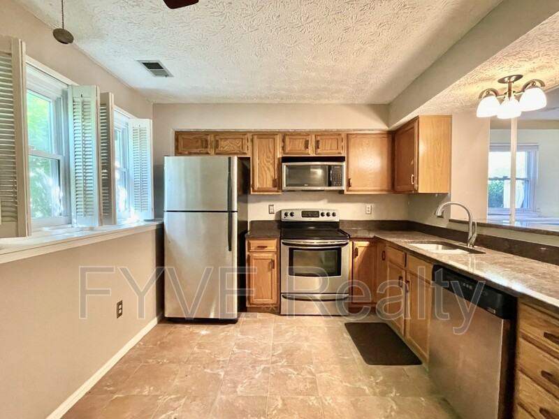 255 Red Jade Dr - Photo 2 of 10