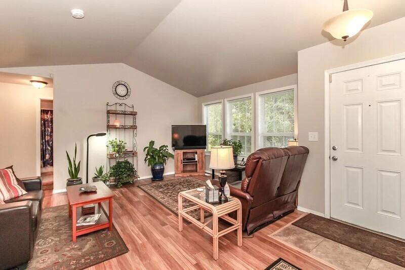 12319 200th Avenue Ct E - Photo 2 of 10