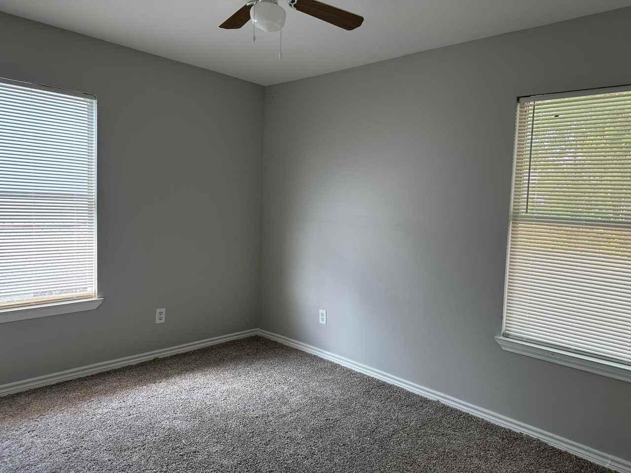 6830 New York St - Photo 5 of 12