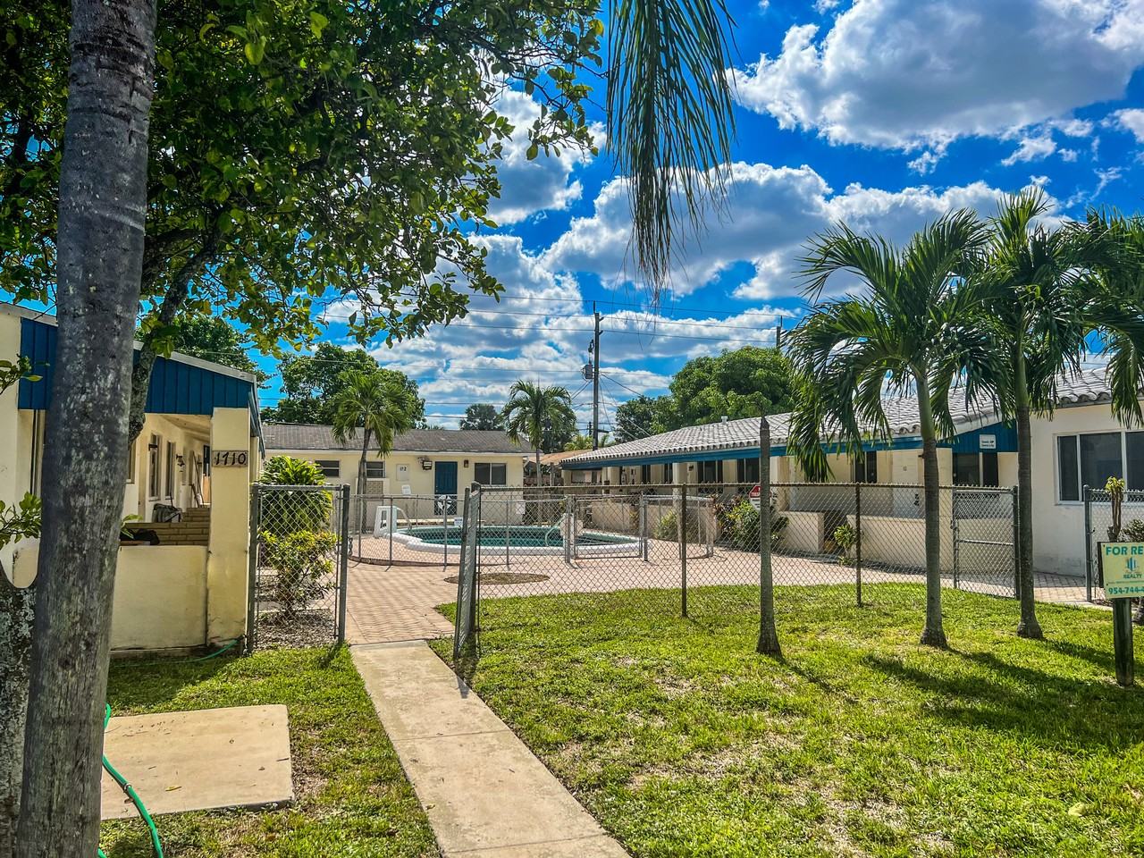 1710 Thomas St #5 - Photo 6 of 8