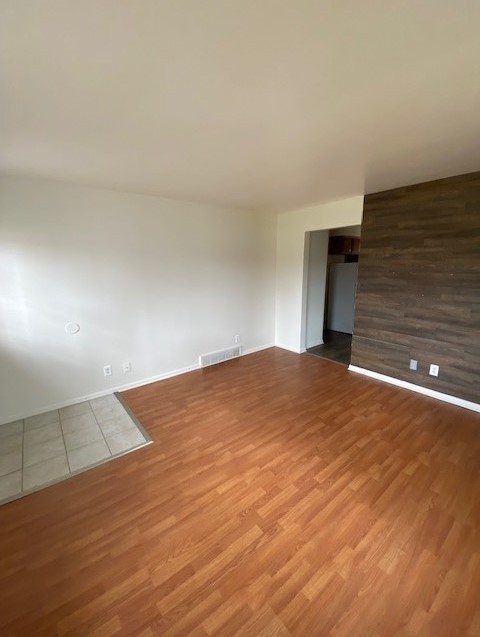 2258 Lincoln Park Dr - Photo 4 of 23