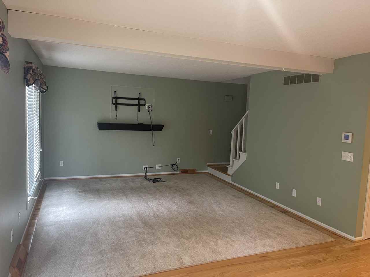 3320 N Lakeshore Dr - Photo 2 of 13