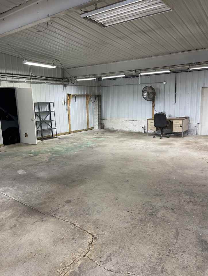 4283 30th St - Photo 4 of 11