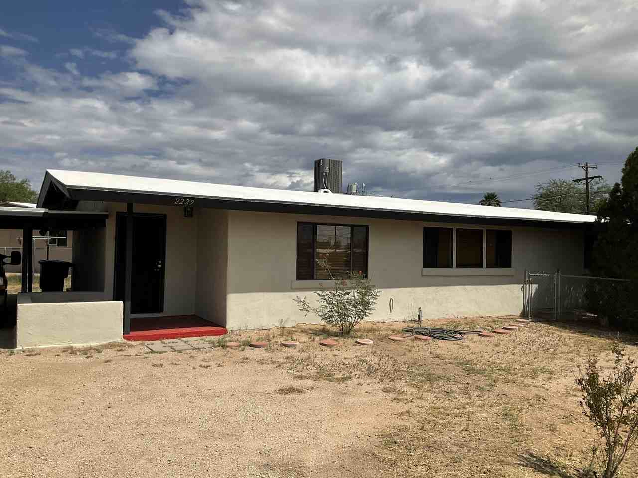 2229 S Campbell Ave - Photo 3 of 22