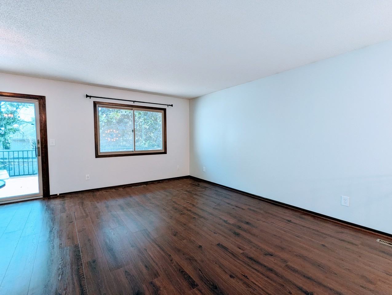 4118 Sylvia Ln S - Photo 7 of 21