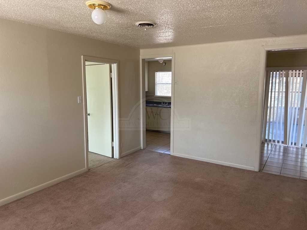 804 Jefferis Ave - Photo 2 of 32