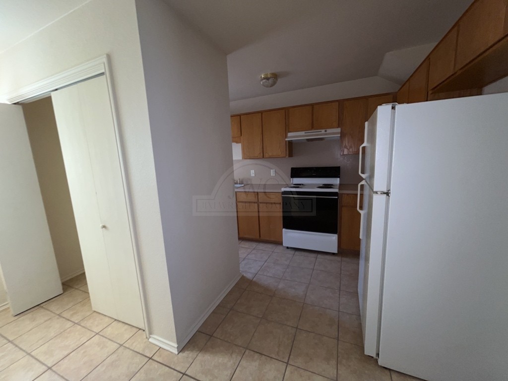 4300 Mattie - Photo 2 of 8